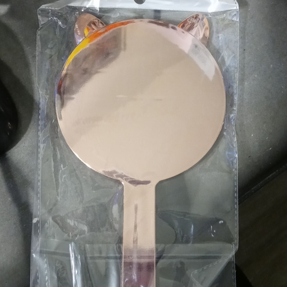 Cat Mirror - Picture 1 of 3